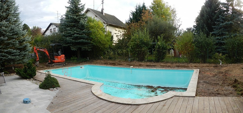 Conversion to natural pool with integrated whirlpool