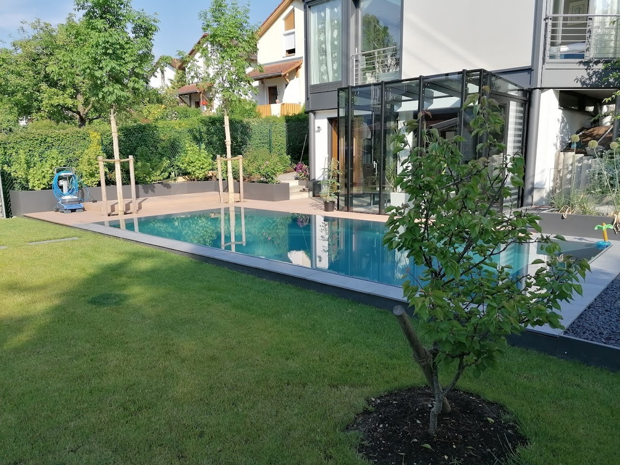 pool-with-garden-design-Passau-DE